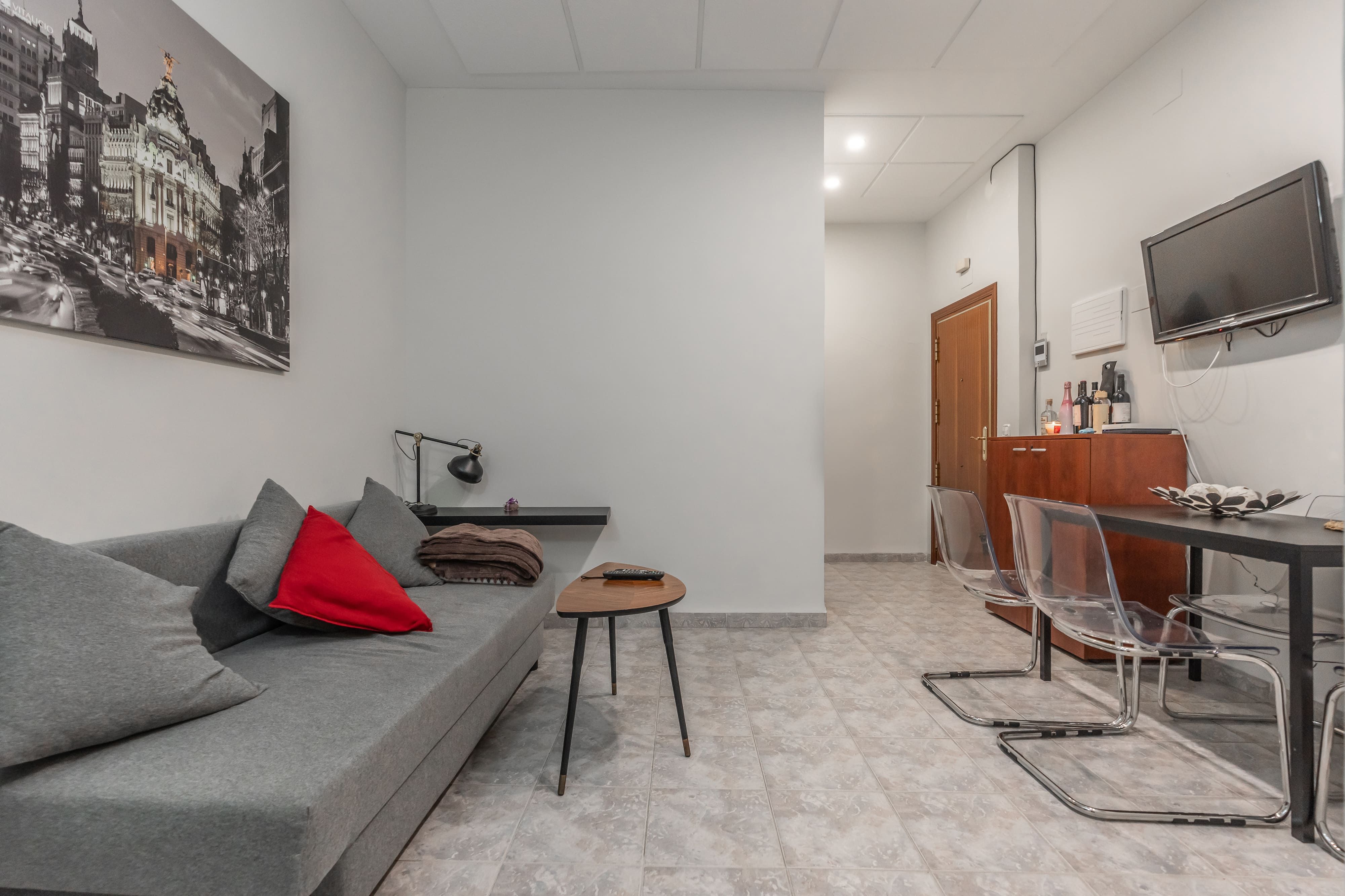 Flat for sale in Calle COLEGIATA, Embajadores - Lavapiés, Centro