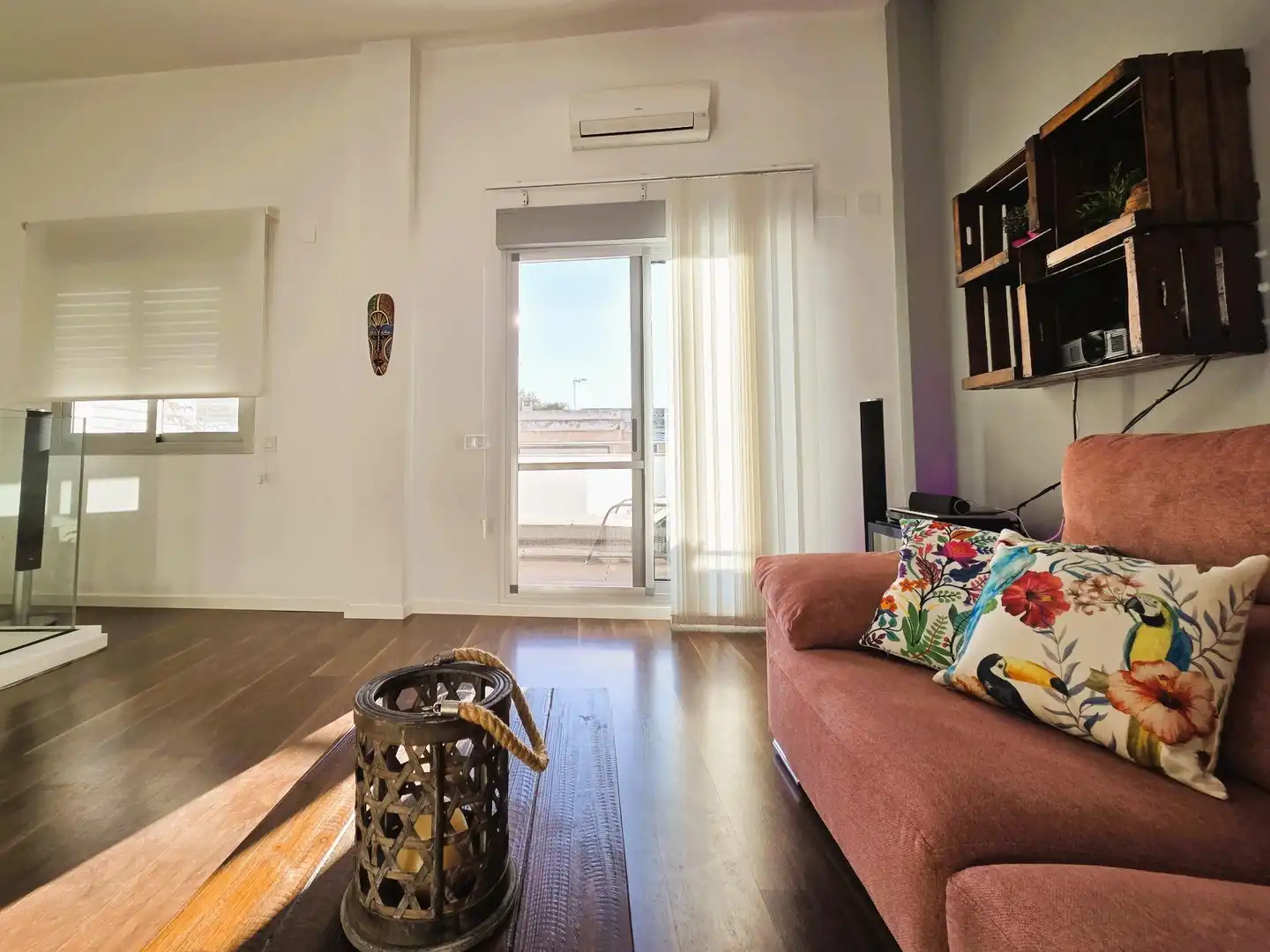Sala d'estar de Casa o xalet de lloguer en Sueca amb Aire condicionat, Terrassa i Moblat