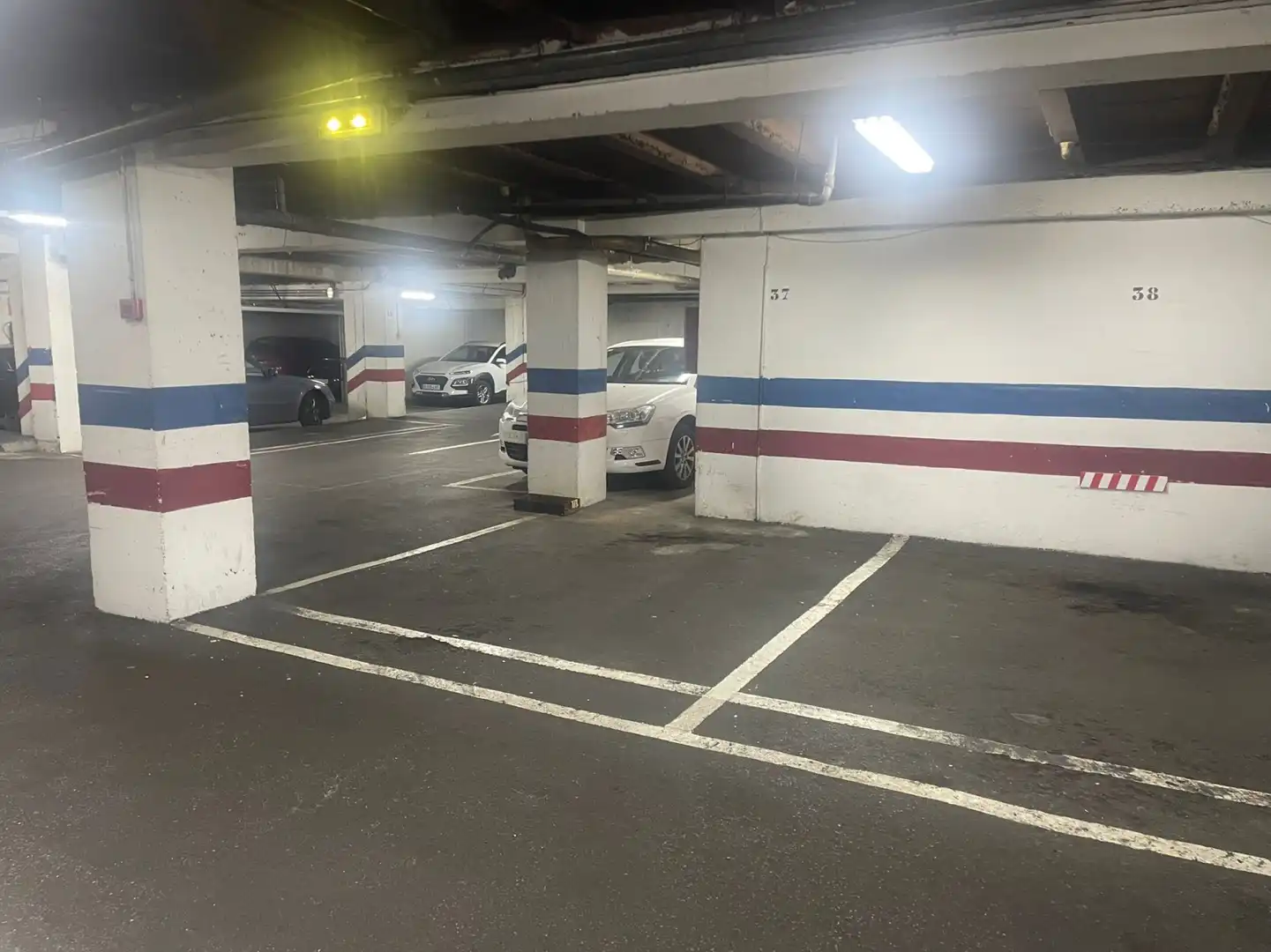 Aparcament de Garatge de lloguer en Oviedo 