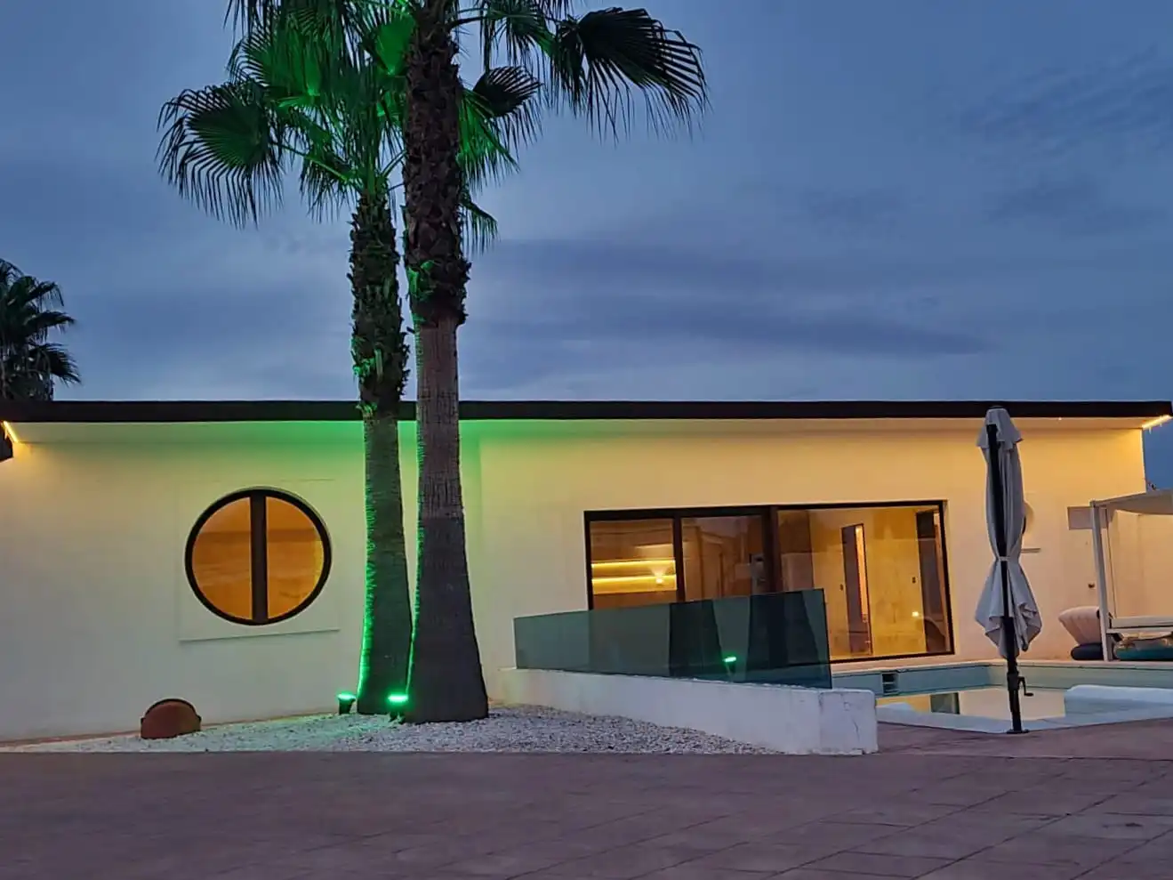 Vista exterior de Casa o xalet en venda en Córdoba amb Aire condicionat, Calefacció i Jardí privat