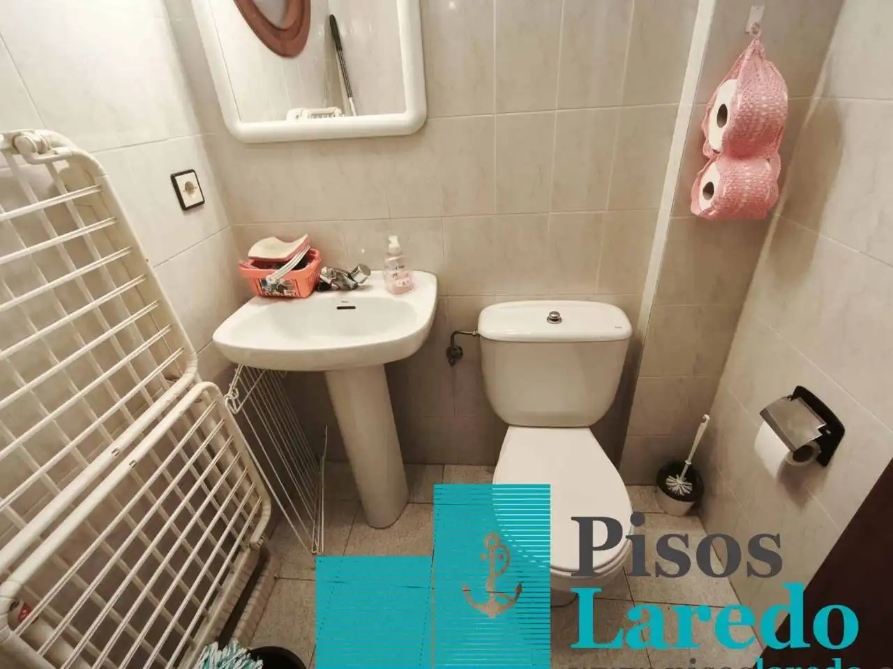Bany de Casa adosada en venda en Laredo amb Calefacció, Jardí privat i Parquet