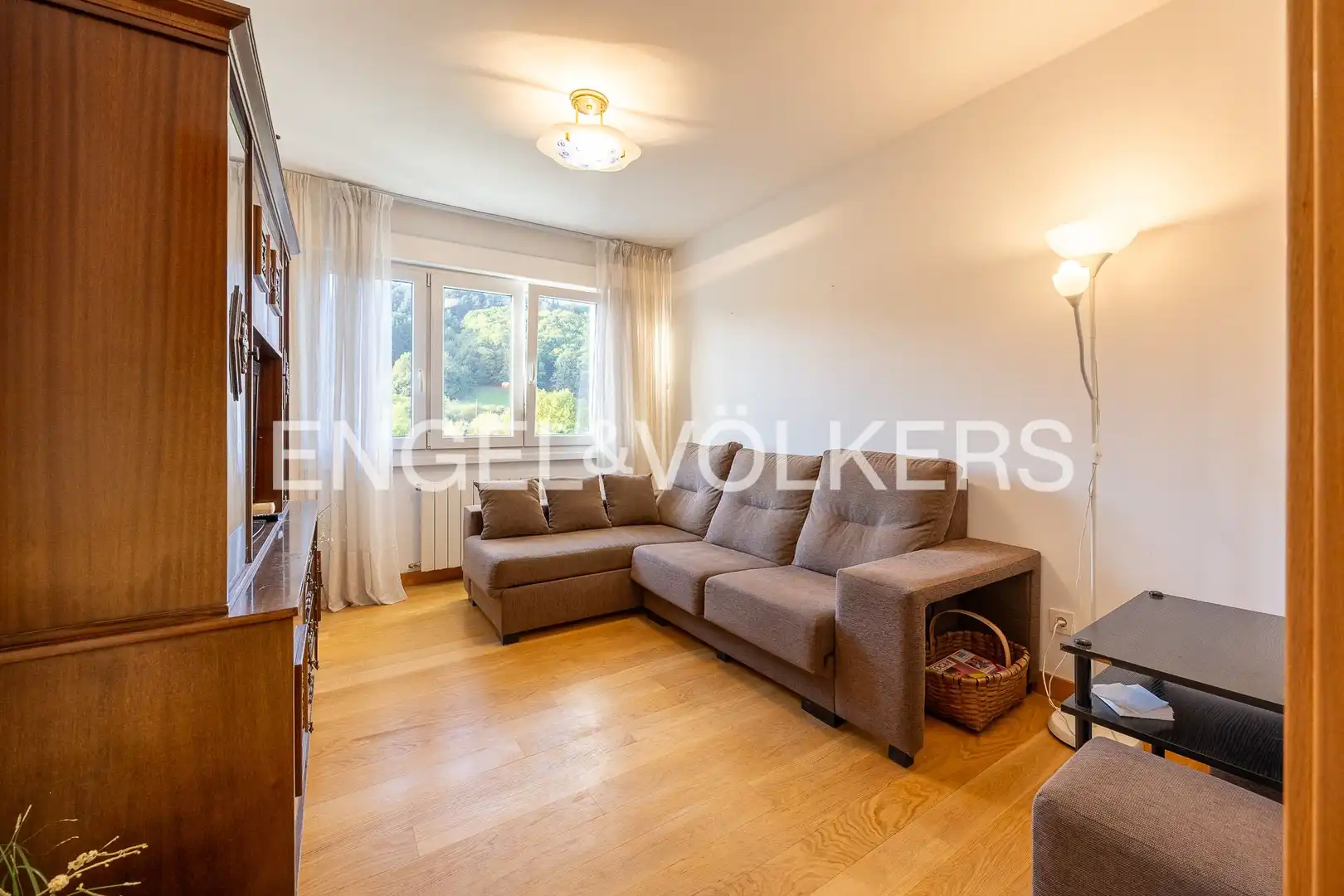 Living room of Flat for sale in Durango, Bizkaia