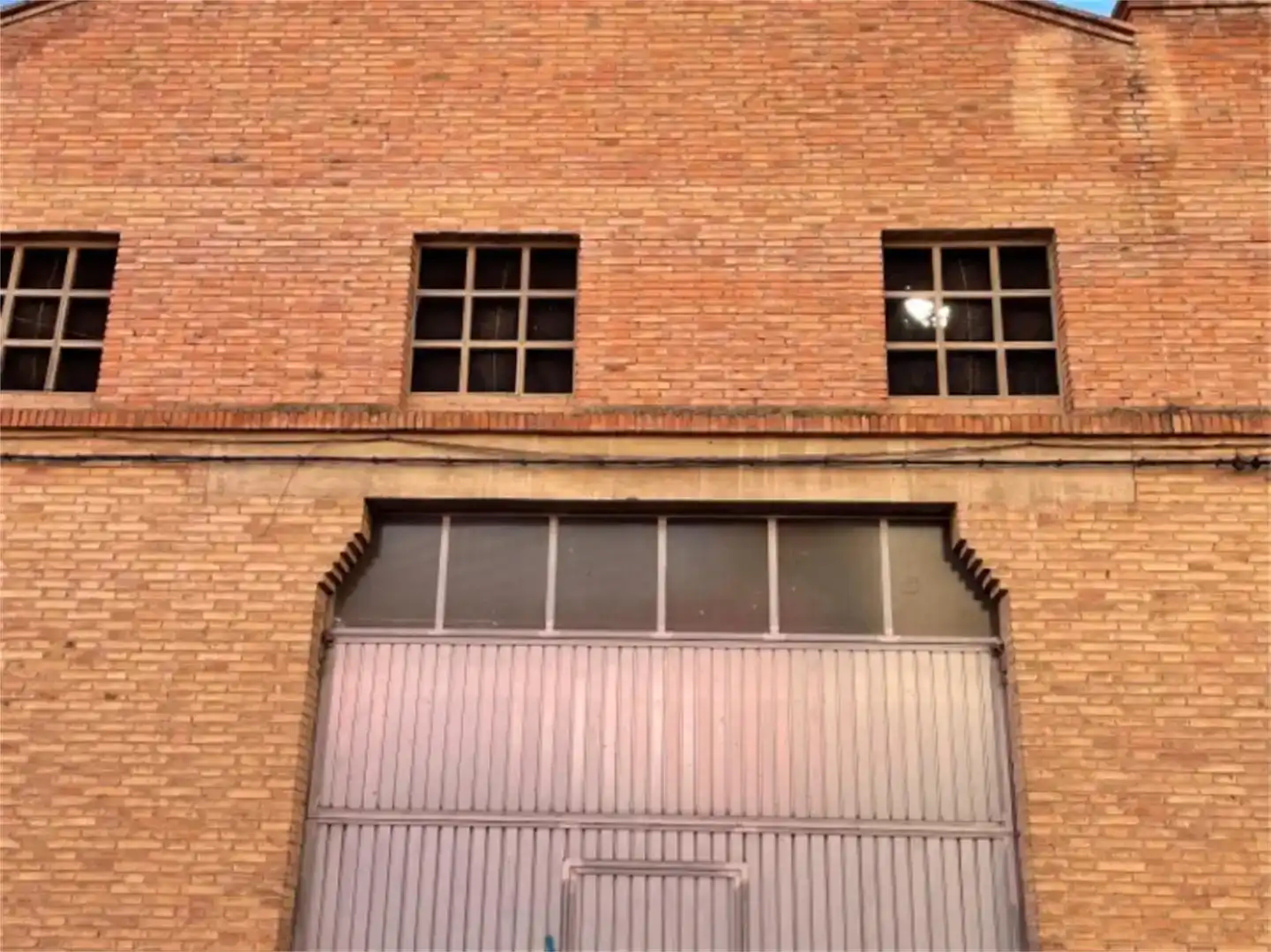 Exterior view of Garage for rent in Almenar