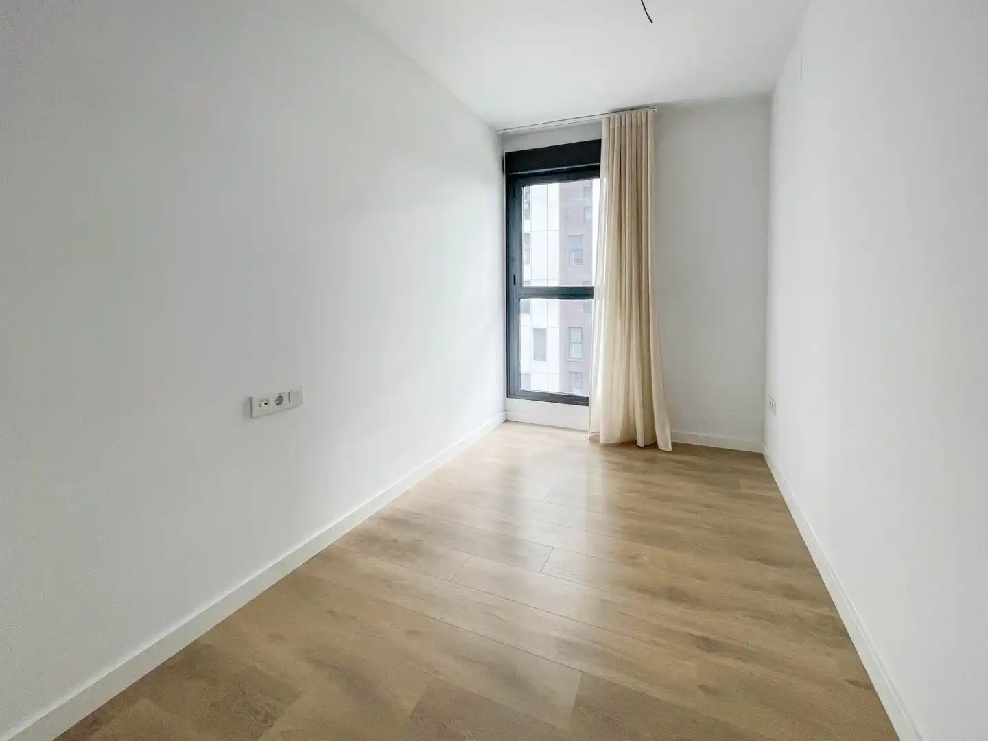 Bedroom of Flat for sale in Valencia  with Air Conditioner, Heating and Private garden