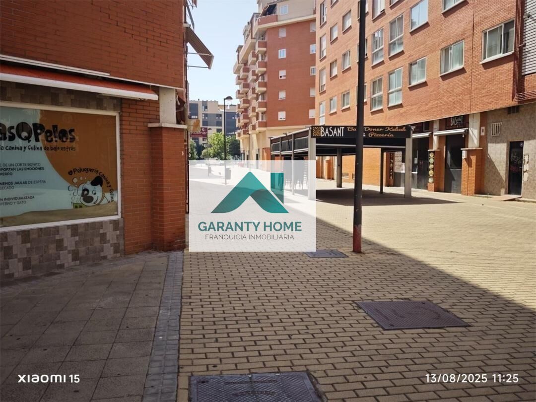 Vista exterior de Local en venda en Getafe