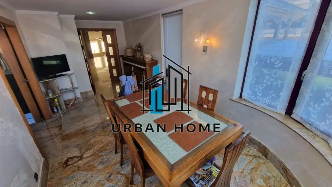 Dining room of Houses for sale in León Capital   with Heating, Private garden and Terrace