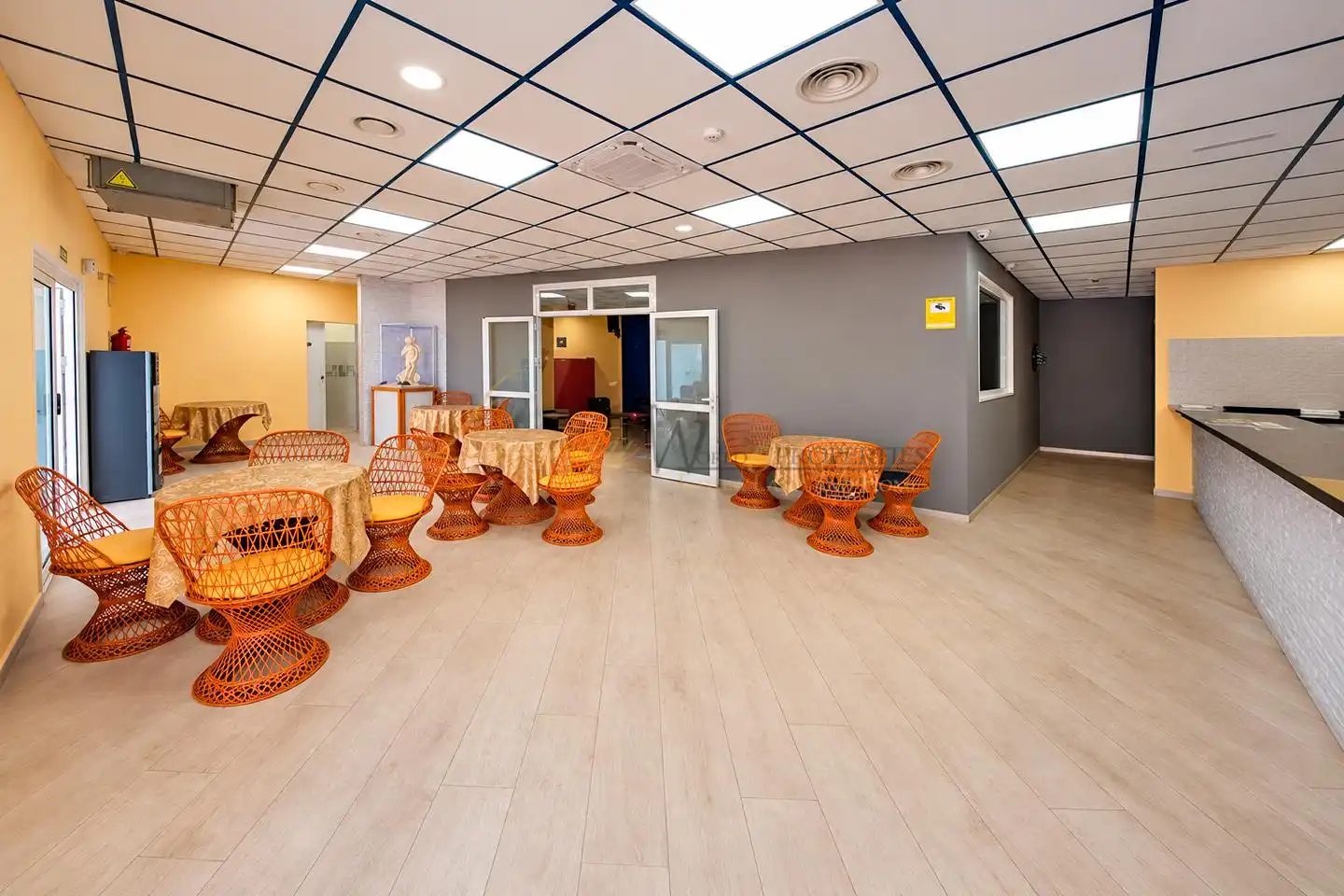 Local comercial en traspaso en Calle Olimpia, imagen 12