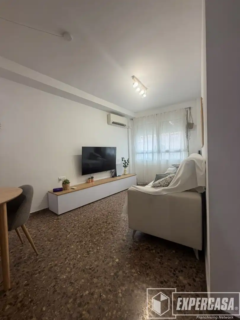 Sala d'estar de Pis en venda en Benaguasil amb Aire condicionat i Traster