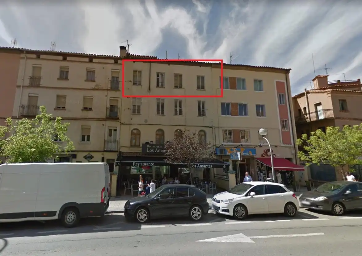Vista exterior de Piso para compartir en Teruel con Calefacción, Parquet y Amueblado