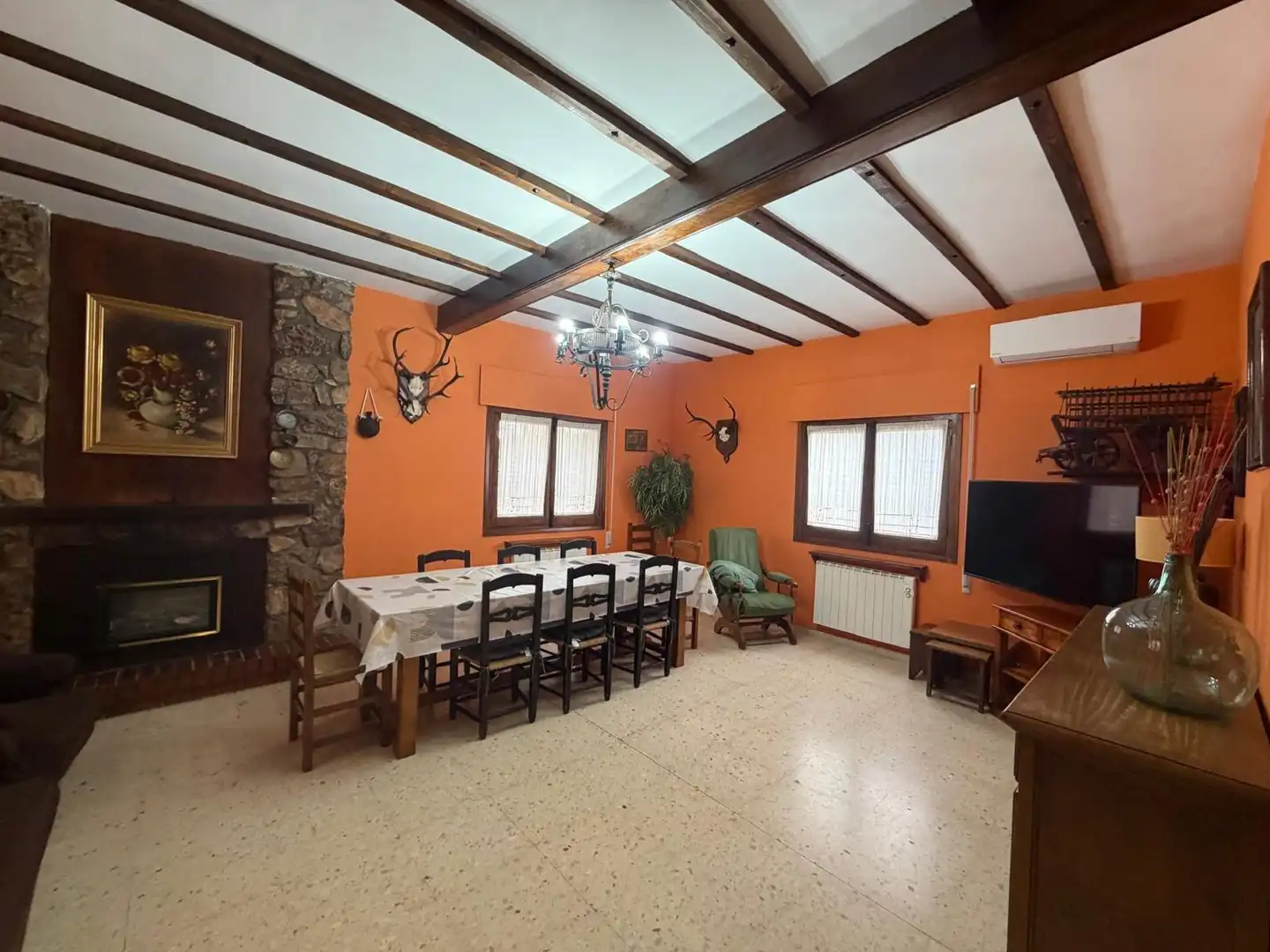Comedor de Casa o chalet en venta en Quintanar de la Orden con Aire acondicionado, Calefacción y Jardín privado