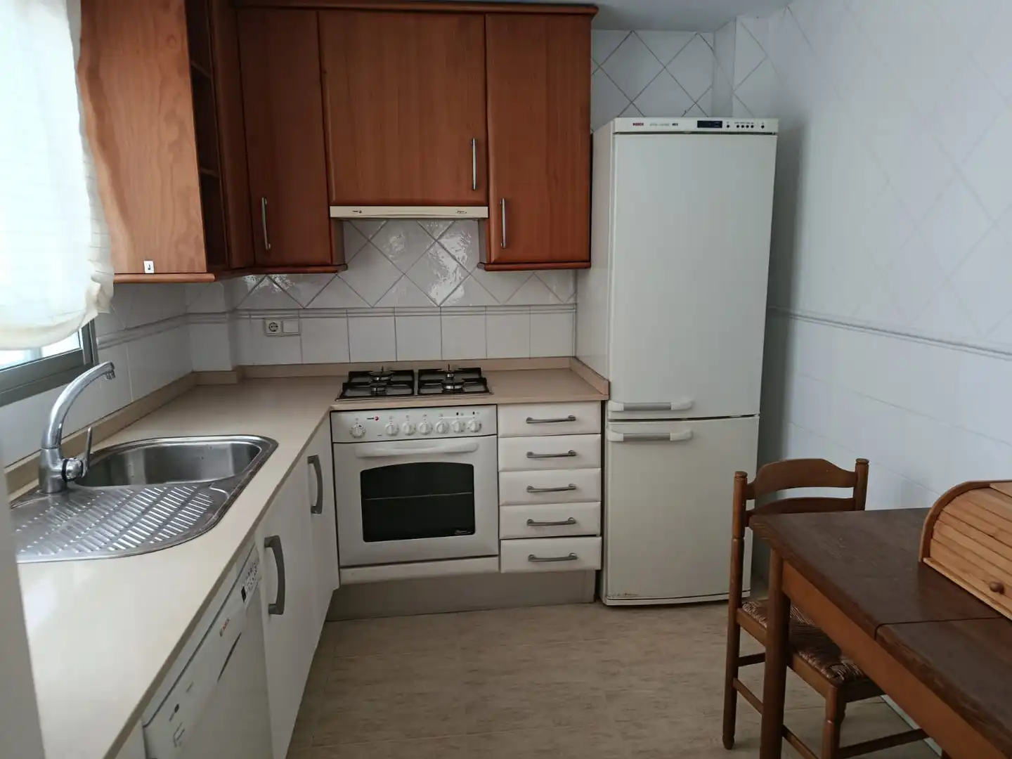 Cocina de Piso en venta en Castellón de la Plana / Castelló de la Plana con Amueblado, Horno y Lavadora