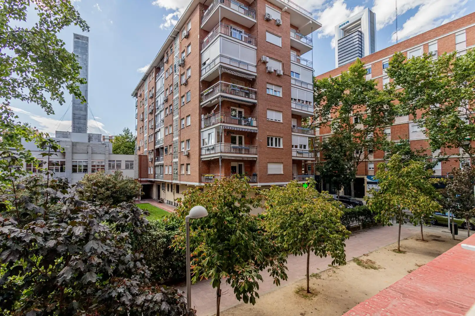 Exterior view of Flat for sale in Madrid  with Heating