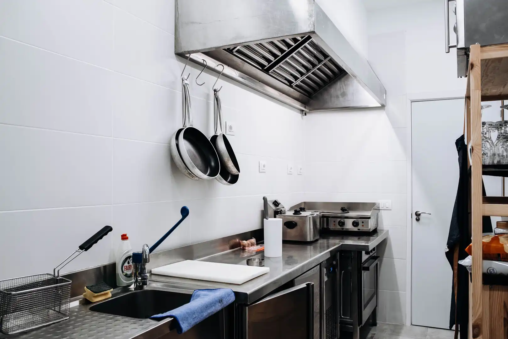 Cocina de Local en venta en San Bartolomé de Tirajana con Aire acondicionado