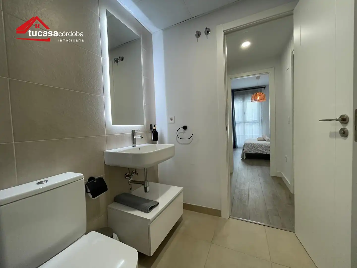 Bany de Apartament en venda en Córdoba amb Aire condicionat, Calefacció i Parquet