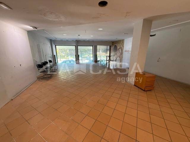 Local comercial en Venta en Instituts