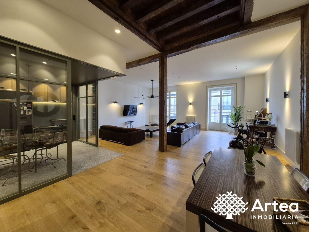 Living room of Flat for sale in Bilbao   with Heating and Balcony