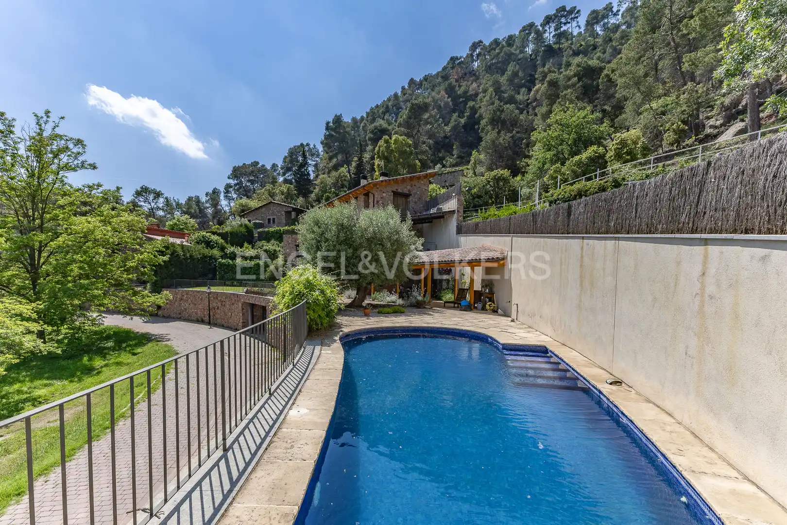 Vista exterior de Finca rústica en venta en Gallifa con Aire acondicionado, Calefacción y Jardín privado
