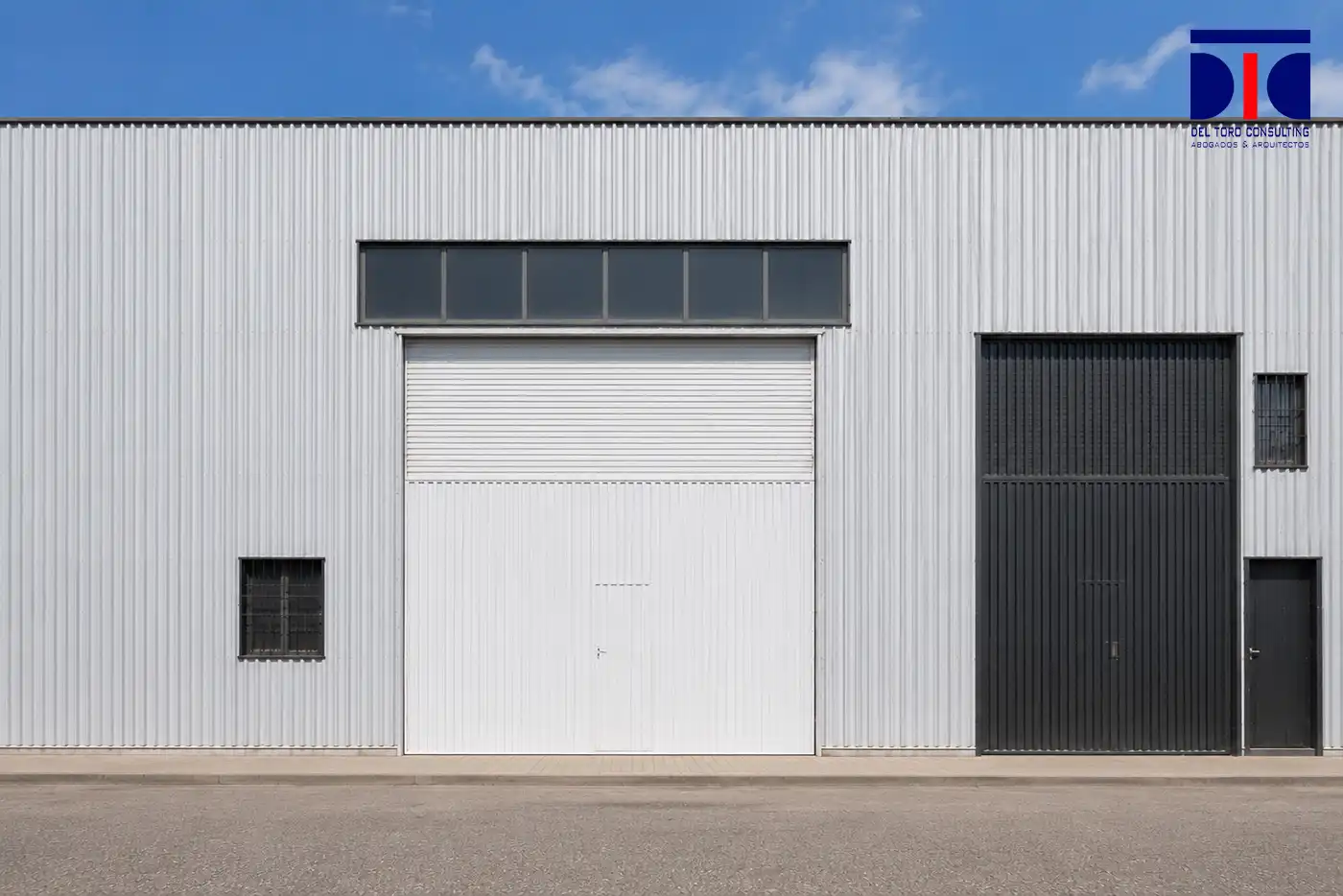 Exterior view of Industrial buildings for sale in Sevilla