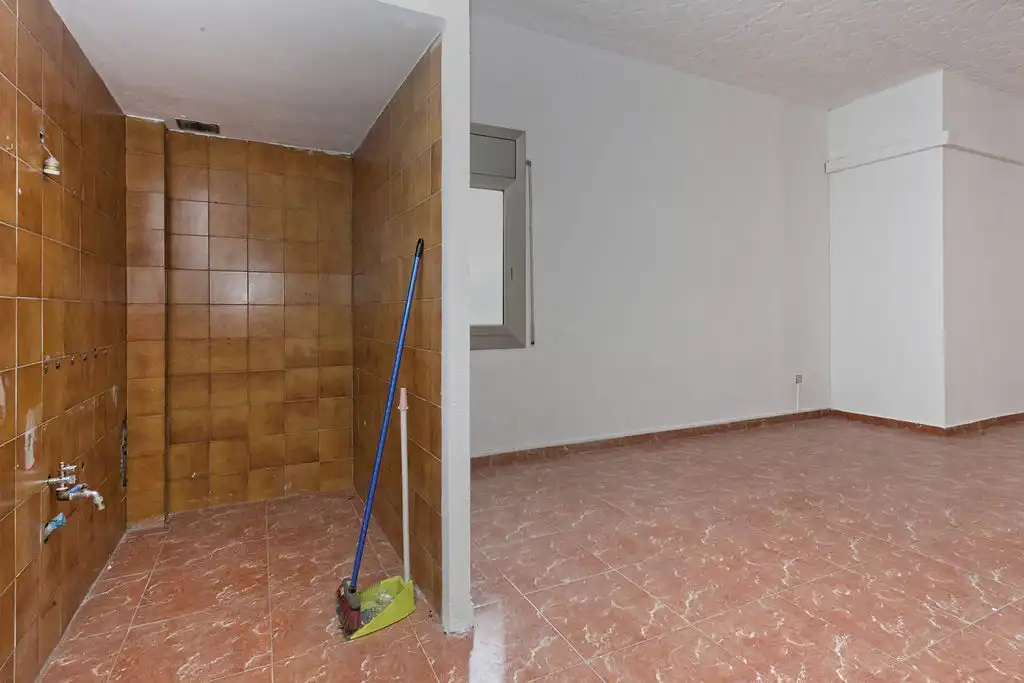 Business premises for sale in C/ Àngel Gimerà, imagen 20