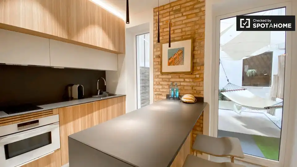 Kitchen of Flat for rent in Valencia  with Air Conditioner, Heating and Furnished