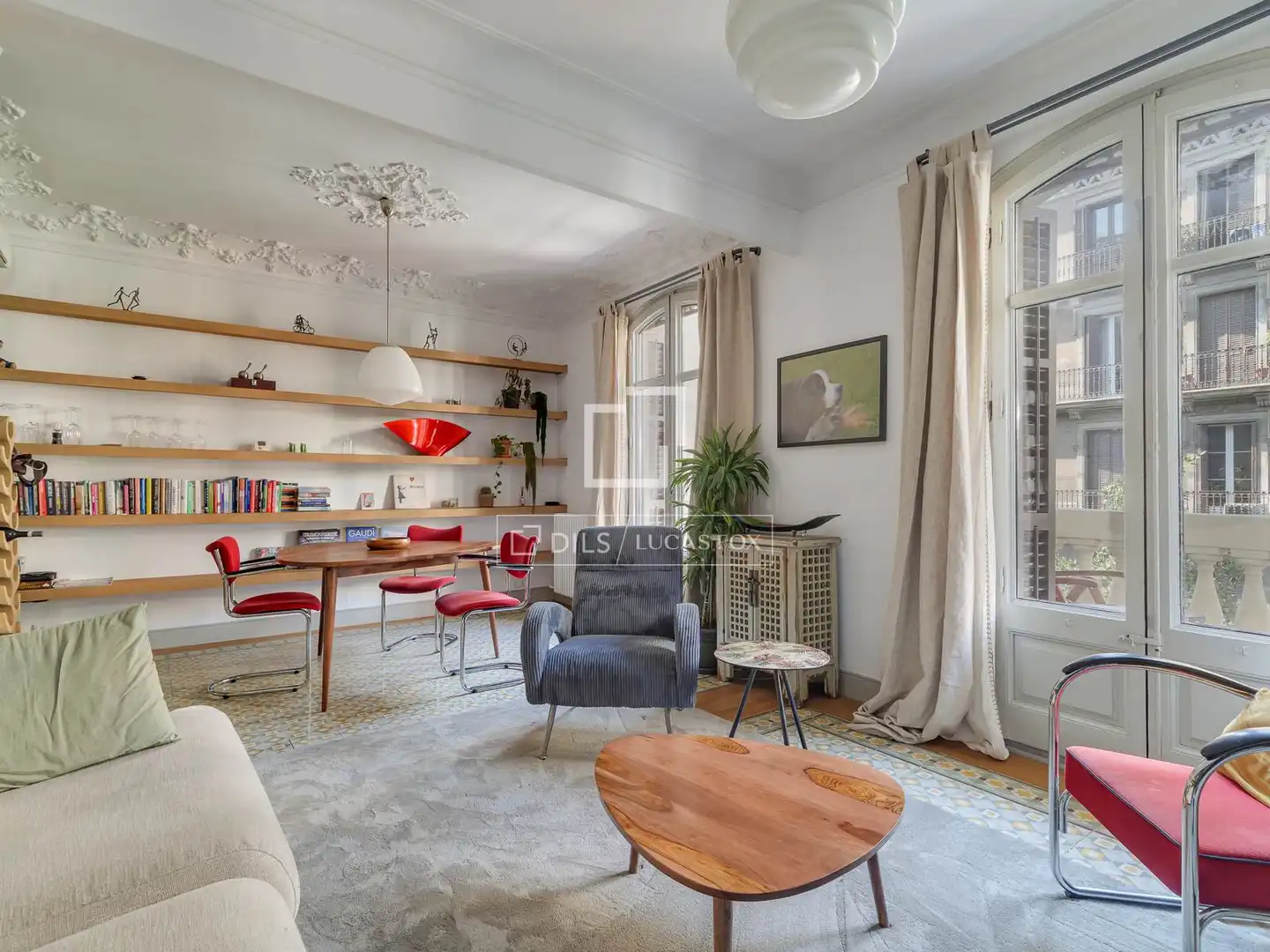 Vista exterior de Piso en venta en Barcelona con Aire acondicionado, Terraza y Balcón