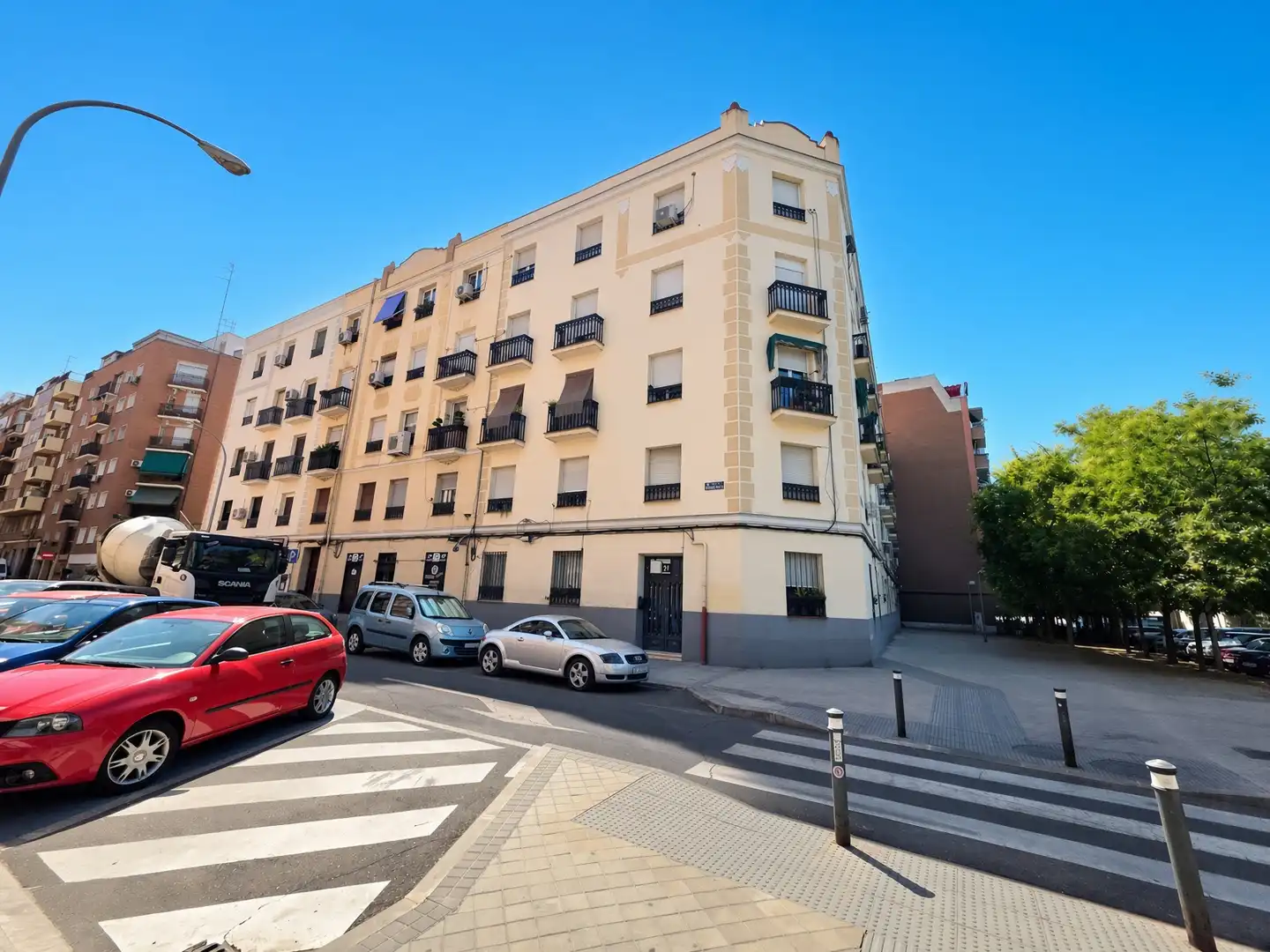 Exterior view of Flat for sale in Madrid  with Air Conditioner, Heating and Washing machine