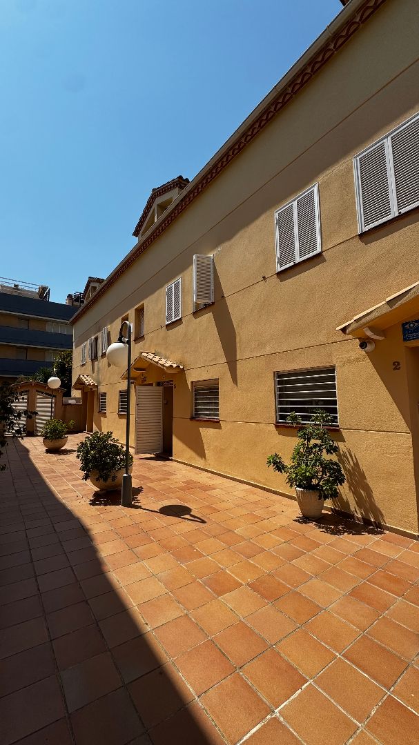 Exterior view of Single-family semi-detached for sale in Torredembarra  with Air Conditioner, Heating and Terrace
