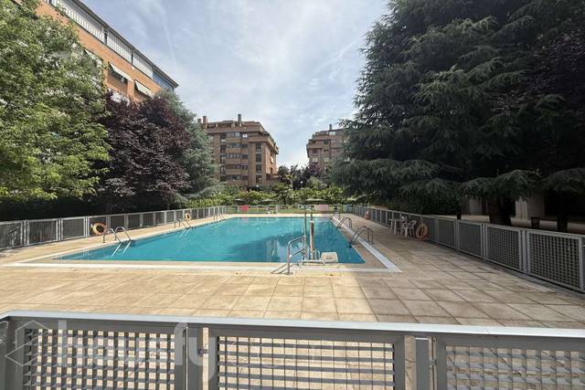 Piso en Alquiler en Calle de Albadalejo, . en Simancas