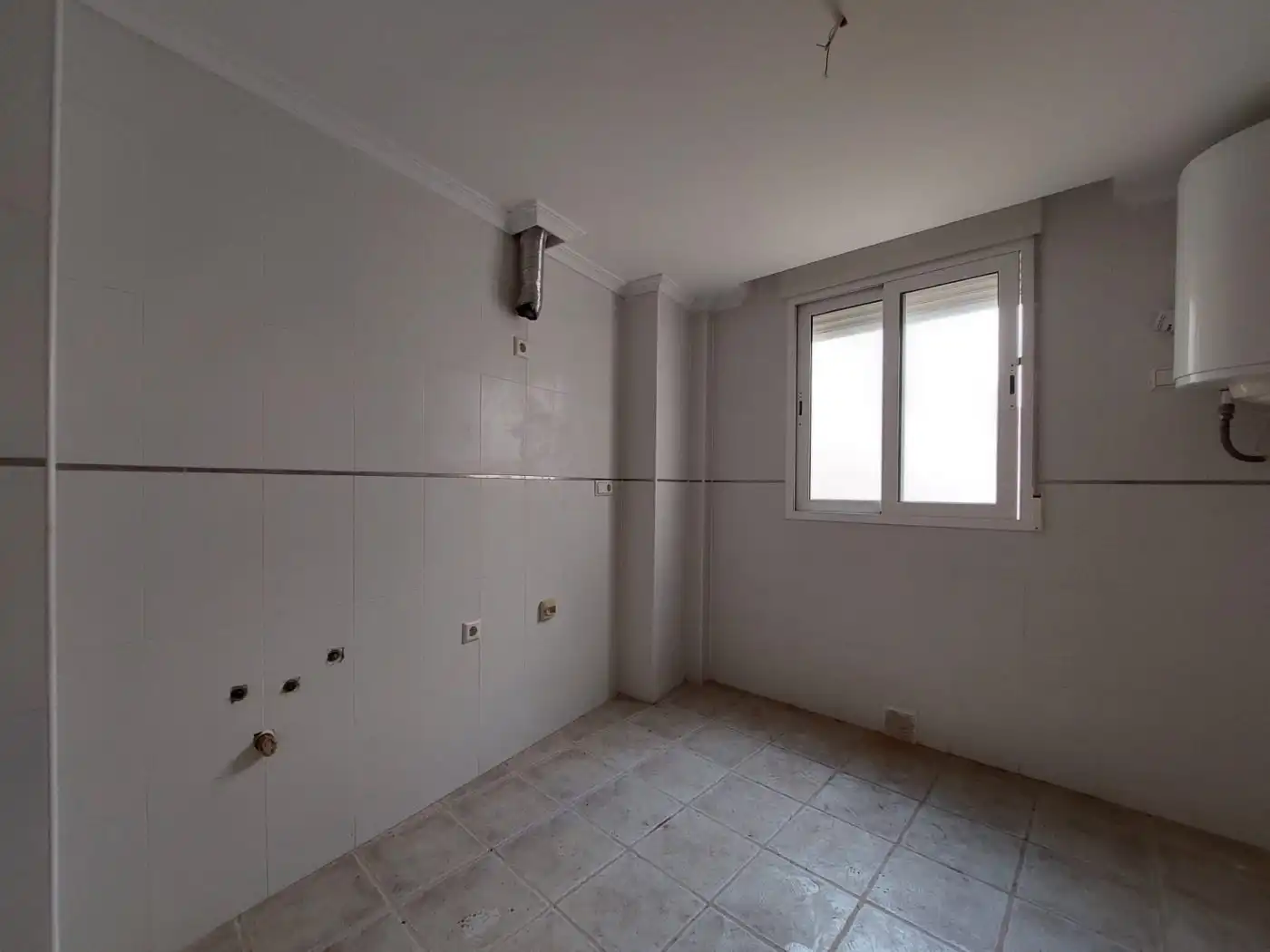 Habitación de Edificio en venta en Fortuna