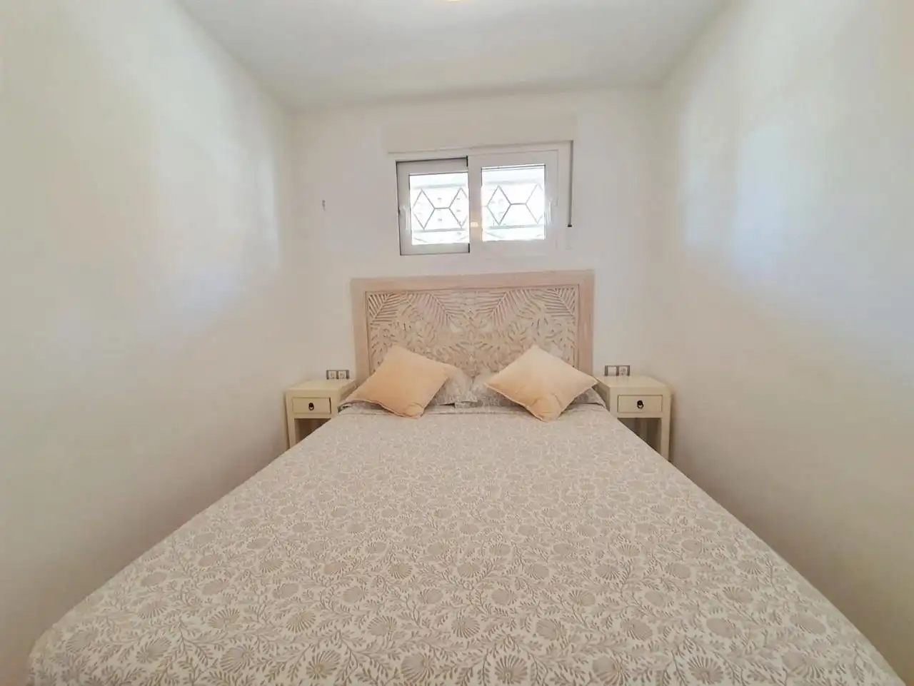 Habitación de Dúplex de alquiler en Villajoyosa / La Vila Joiosa con Piscina y Amueblado