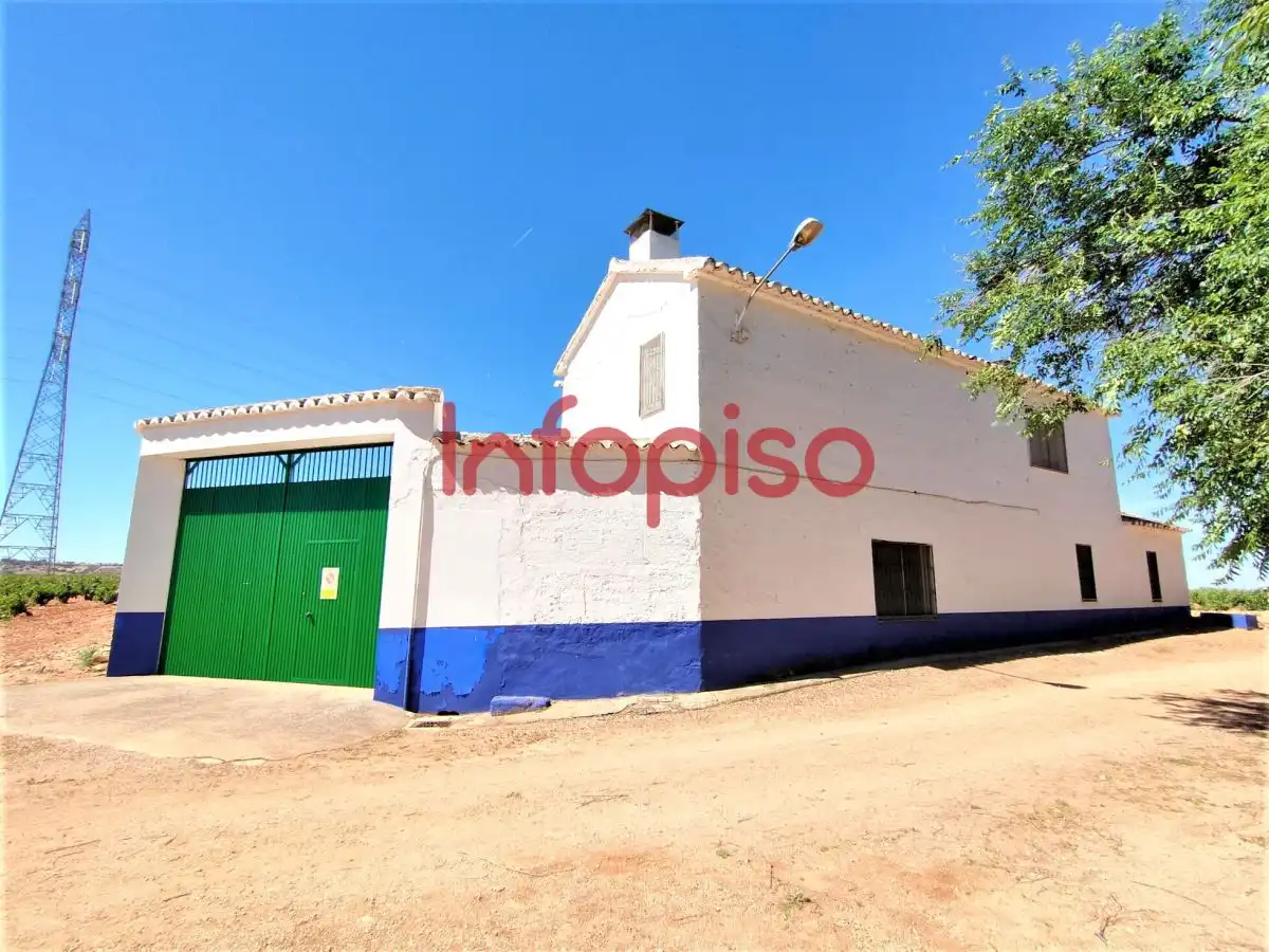 Lands and plots for sale in Valdepeñas