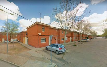 Casa adosada en venda a Manuel de Falla, Villacañas