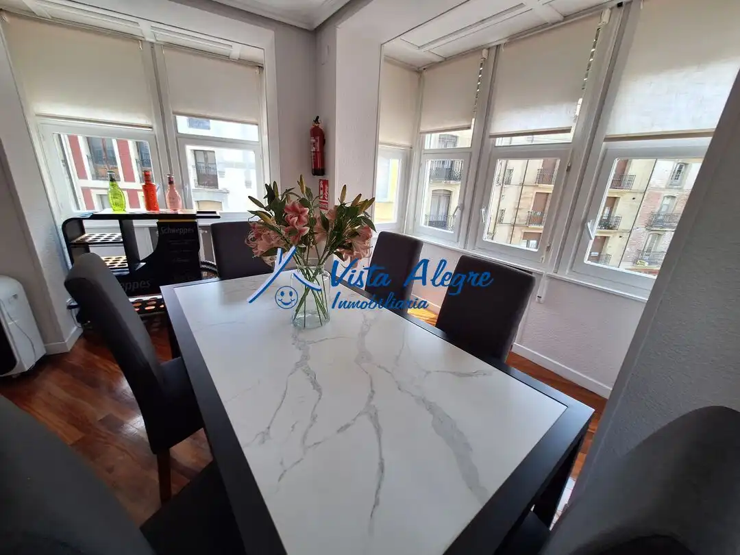 Comedor de Apartamento en venta en Haro con Calefacción, Terraza y Amueblado