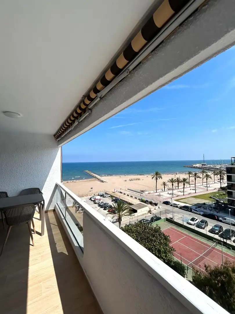Dormitori de Apartament de lloguer en El Puig de Santa Maria amb Parquet, Terrassa i Moblat