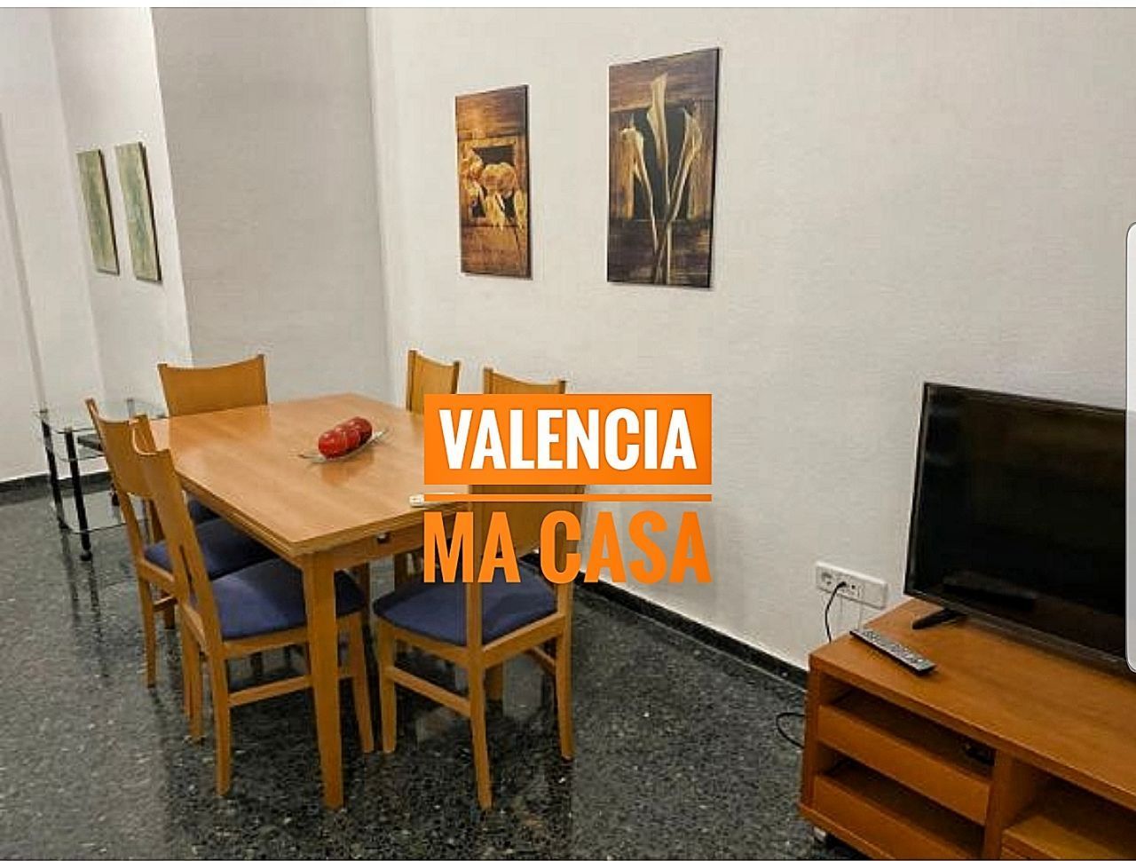Menjador de Pis de lloguer en  Valencia Capital amb Aire condicionat, Calefacció i Moblat