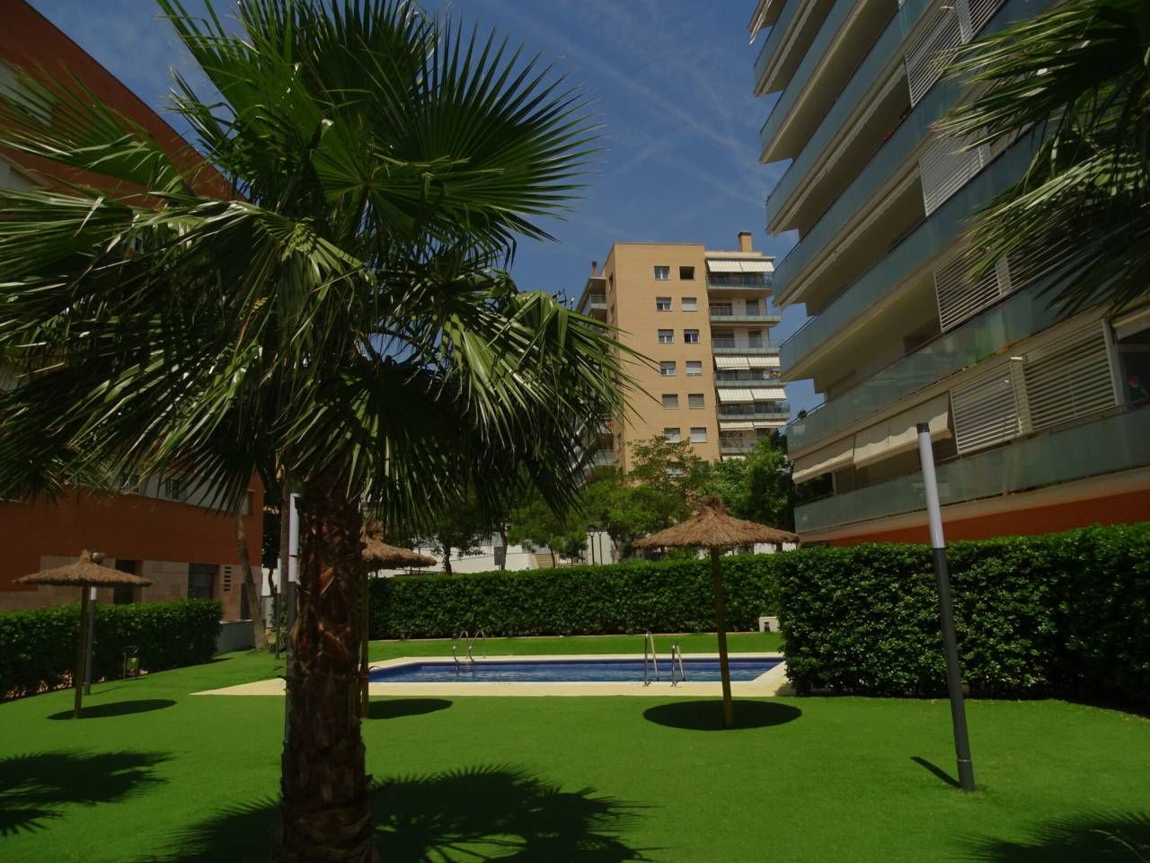 Piscina de Pis de lloguer en  Tarragona Capital amb Aire condicionat, Calefacció i Moblat