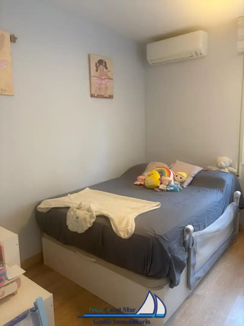 Dormitori de Casa adosada en venda en Cambrils amb Aire condicionat, Calefacció i Jardí privat
