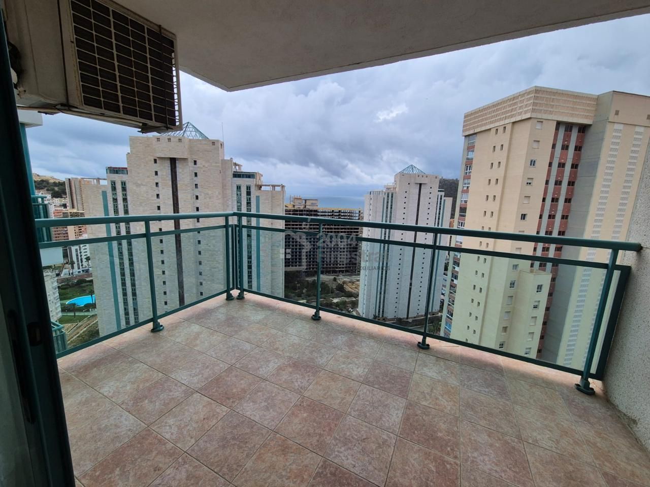 Terrassa de Pis en venda en Villajoyosa / La Vila Joiosa amb Terrassa, Piscina i Balcó