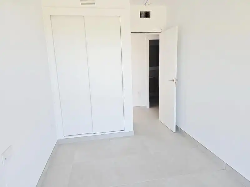 Dormitori de Apartament de lloguer en Mijas amb Aire condicionat, Calefacció i Terrassa
