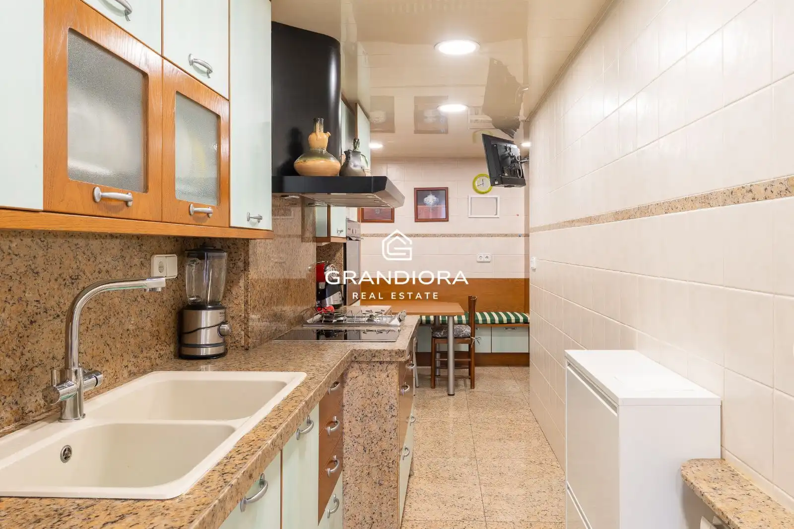 Cuina de Pis en venda en Barcelona amb Aire condicionat, Calefacció i Terrassa