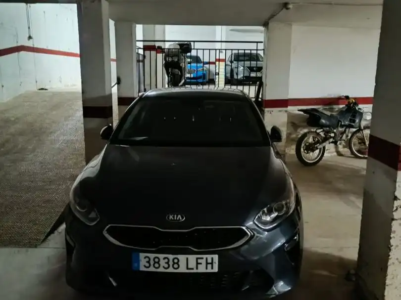 Parking of Garage for rent in Montroi / Montroy