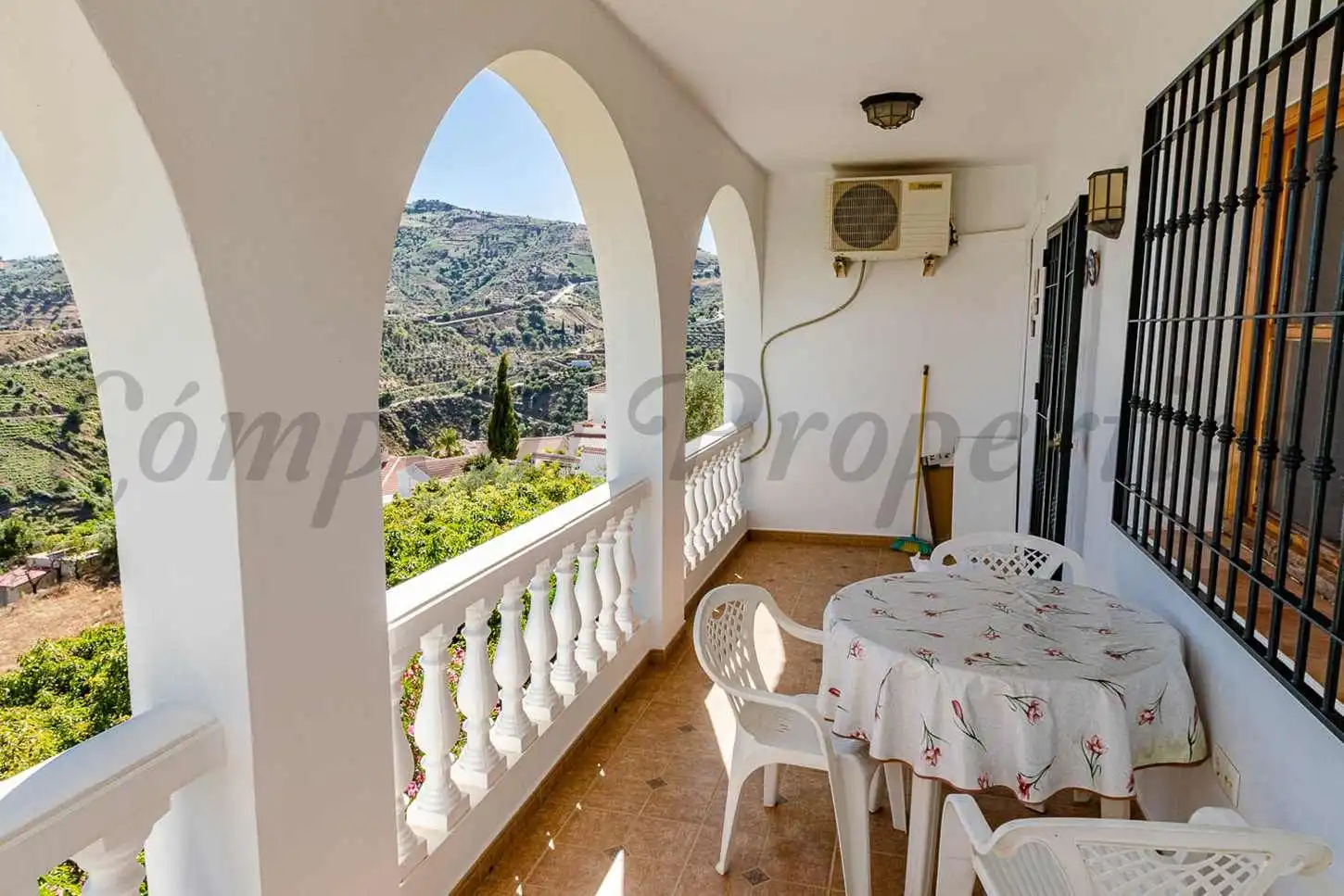 Casa amb jardí en venda a Canillas de Albaida, imagen 5