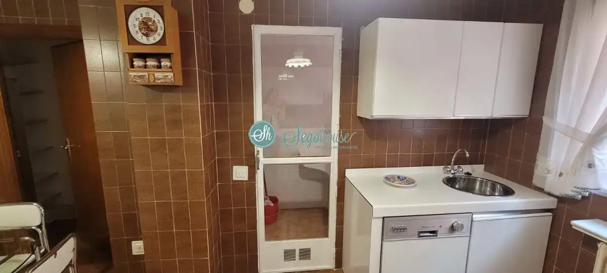 Kitchen of Flat for sale in Segovia  with Heating, Parquet flooring and Terrace