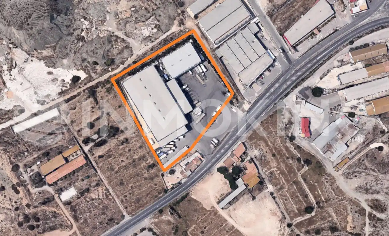 Außenansicht von Fabrikhallen zum Verkauf in Murcia