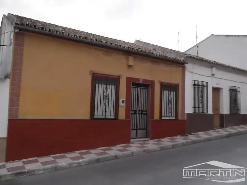 Casa en venda a Moriles