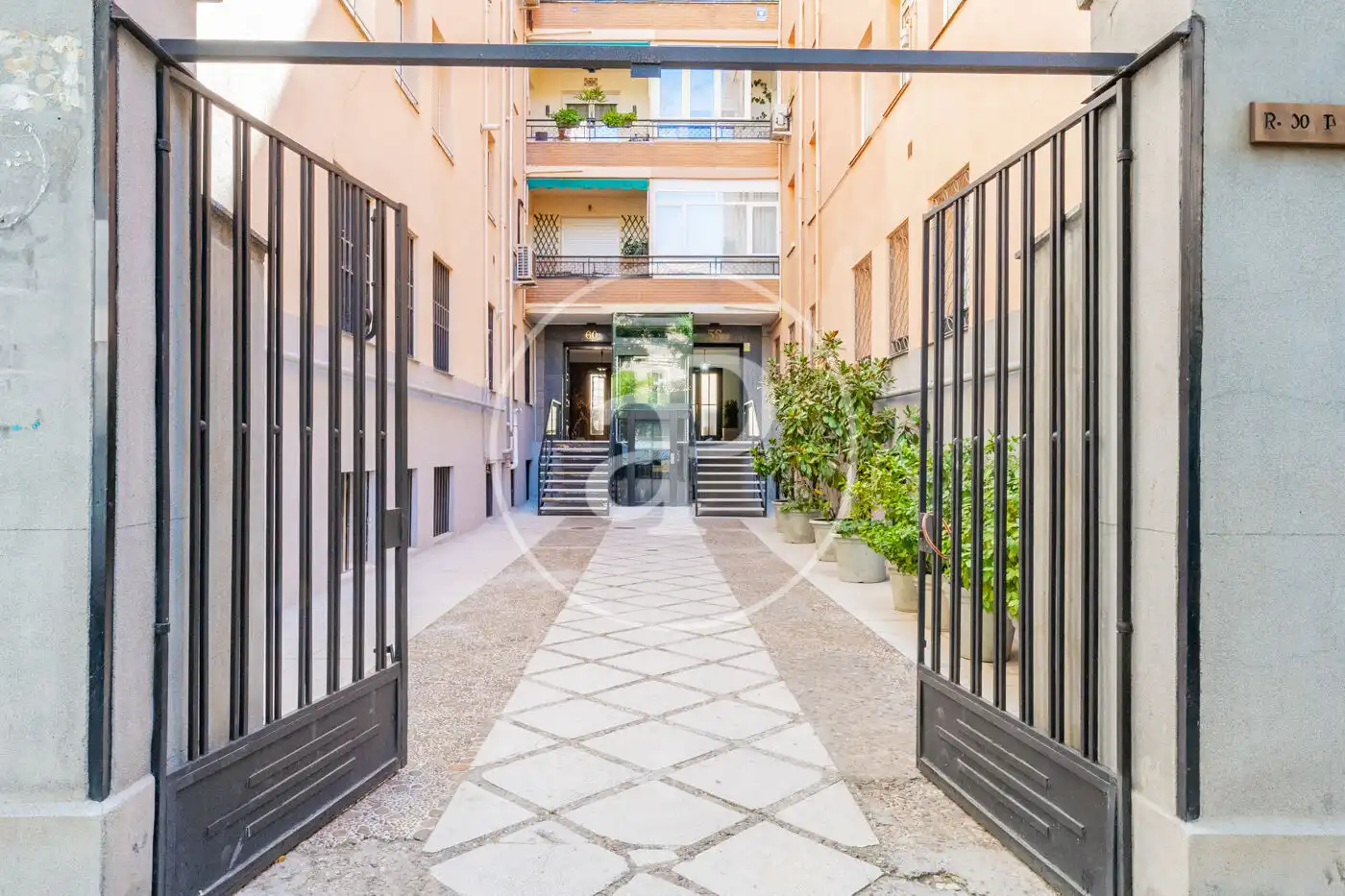 Vista exterior de Piso en venta en Madrid con Aire acondicionado, Calefacción y Terraza
