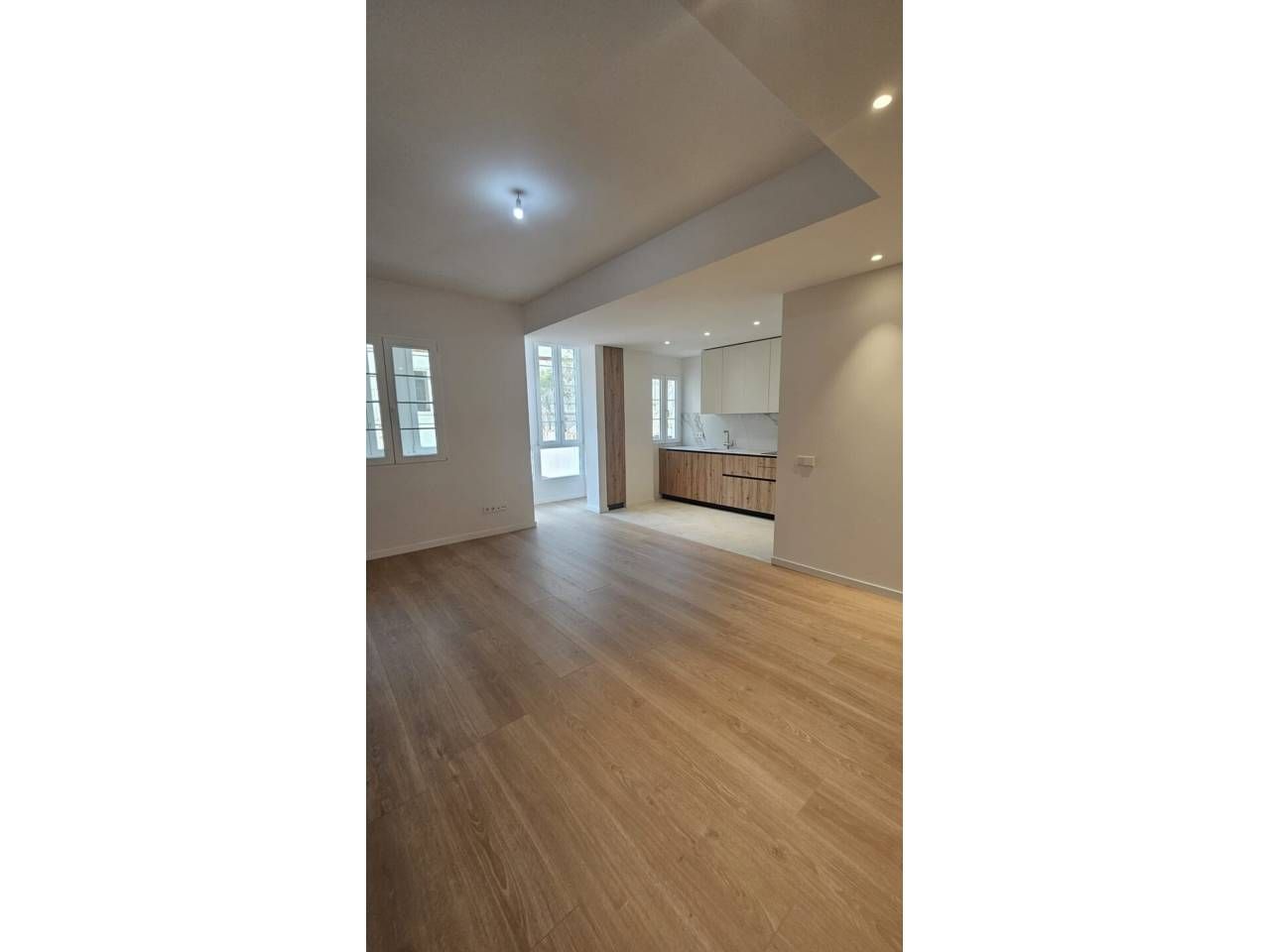 Exterior view of Flat for sale in  Valencia Capital  with Air Conditioner, Storage room and Balcony