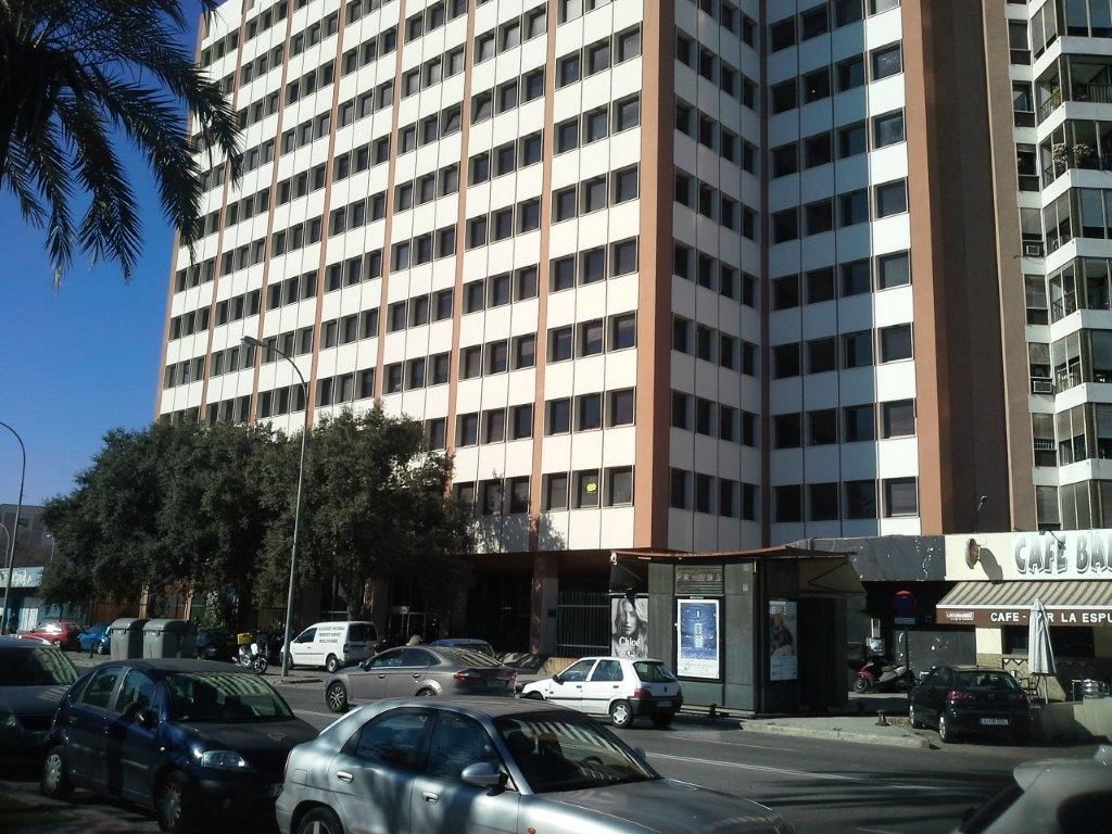 Exterior view of Office for sale in  Sevilla Capital  with Air Conditioner