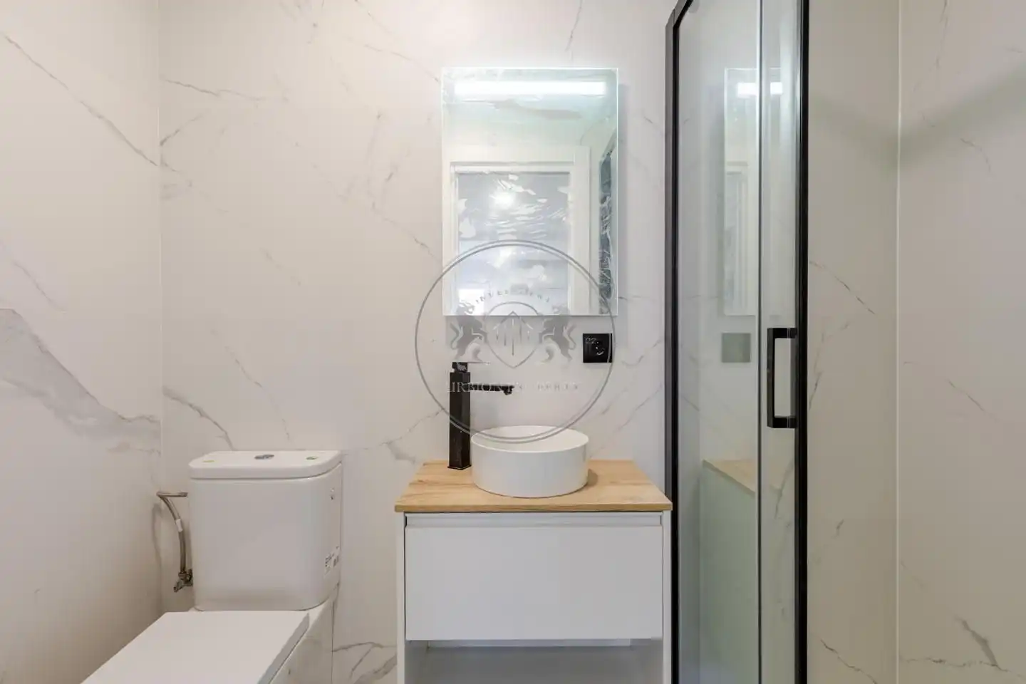 Baño de Piso en venta en Madrid con Aire acondicionado y Alarma