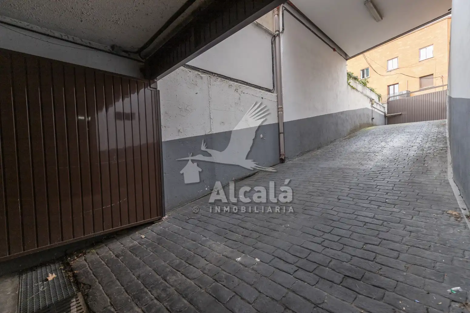 Aparcament de Pis en venda en Alcalá de Henares amb Calefacció